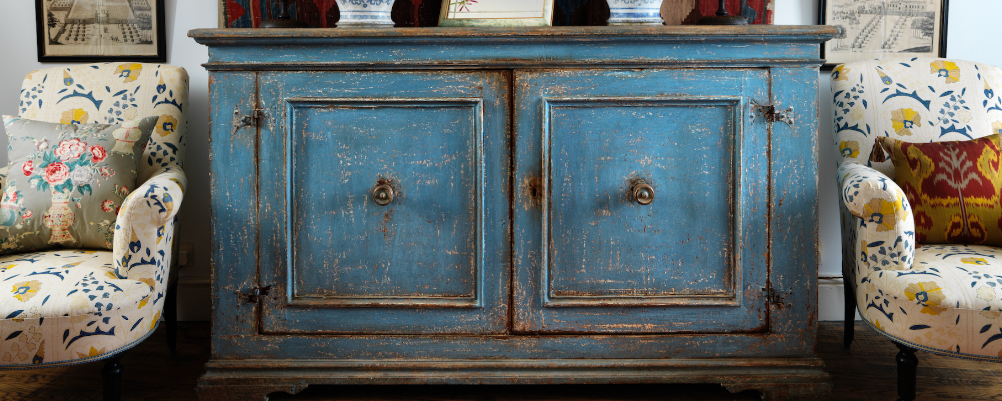Cabinets & Chests