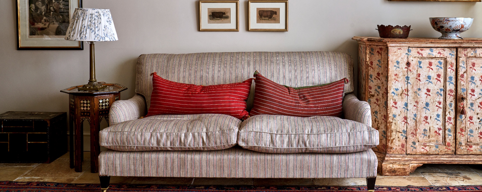 Sofas & Chairs