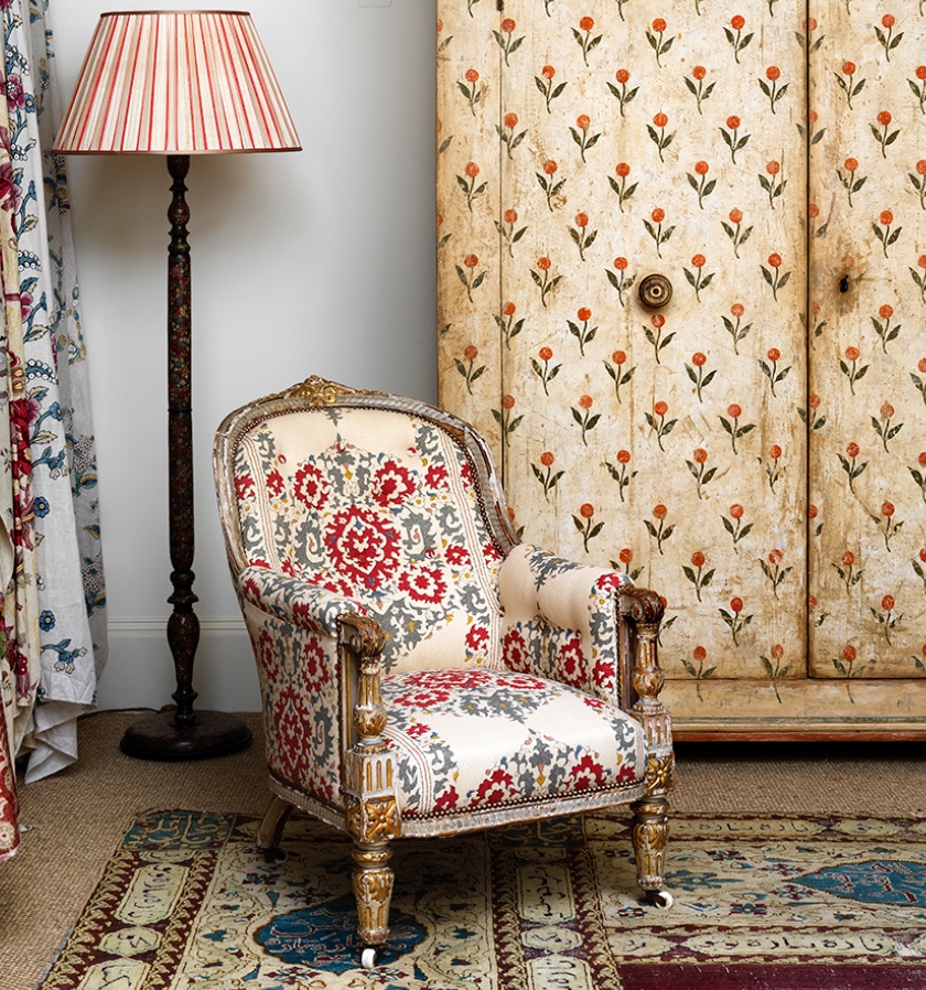 Algiers Grey & Coral on Linen Algiers Grey & Coral on Linen